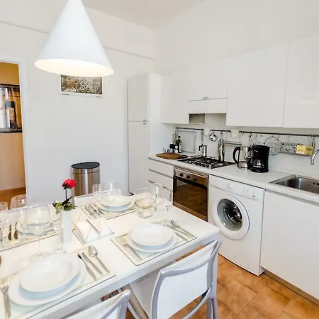 Roomy Central Apartment Milan Exterior photo